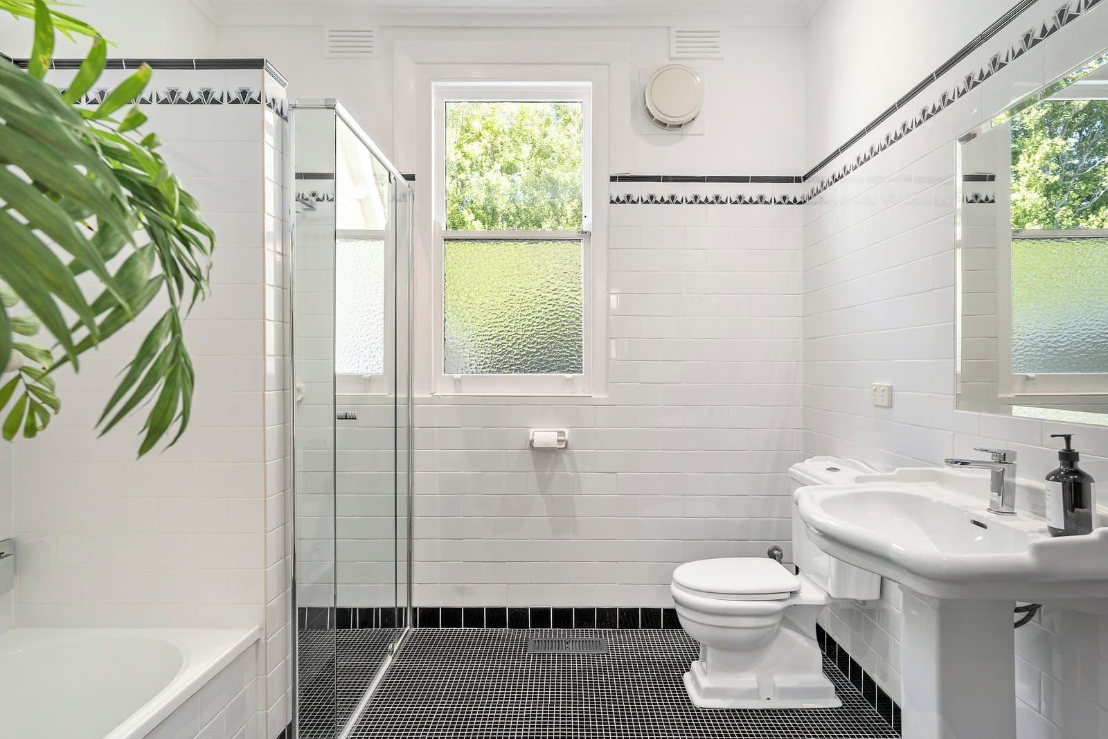 759-760 Esplanade, Mornington - Thumbnail 5