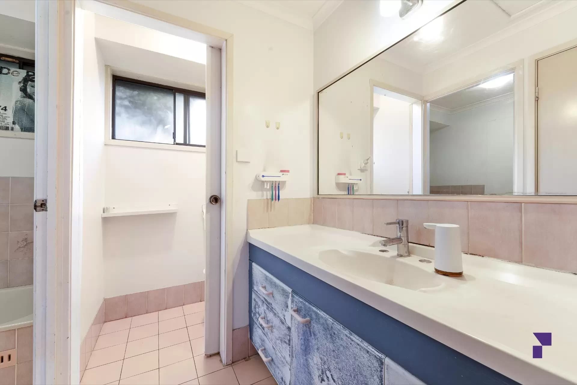 31 Chiswick Road, Greenacre - Thumbnail 8