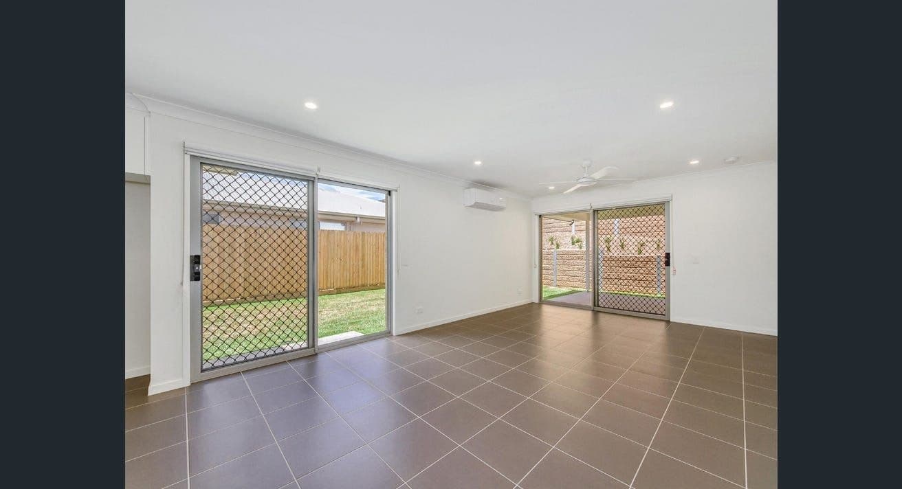 14 Gardenia Circuit, DAKABIN, QLD, 4503, Dakabin - Thumbnail 4