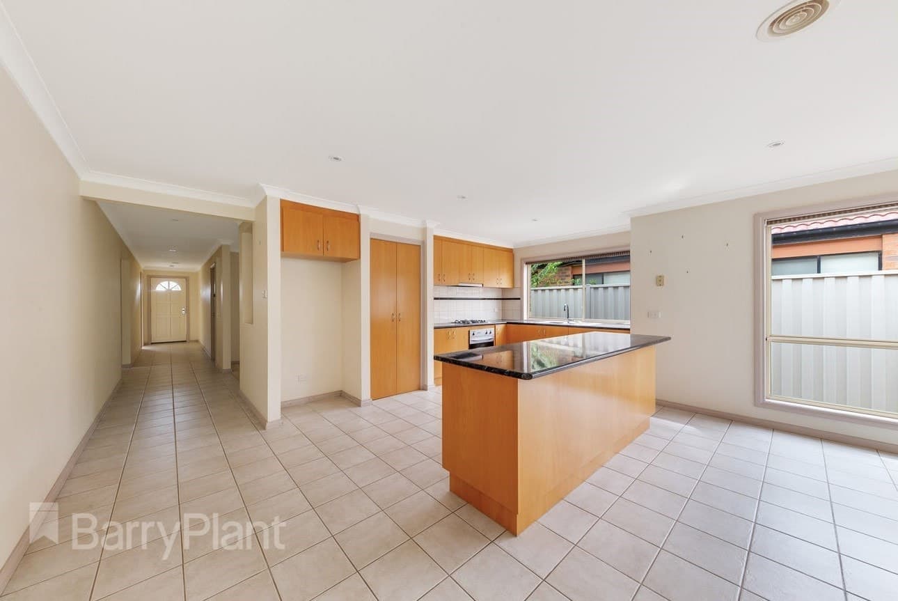 12 Stoneman Turn, Caroline Springs, VIC 3023, Caroline Springs - Thumbnail 7