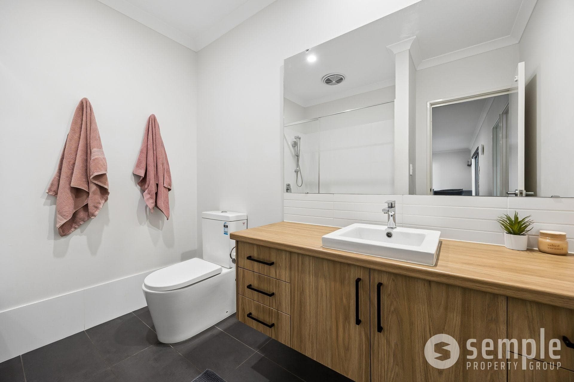 10 Minigwal Loop, Hammond Park WA 6164, Hammond Park - Thumbnail 2