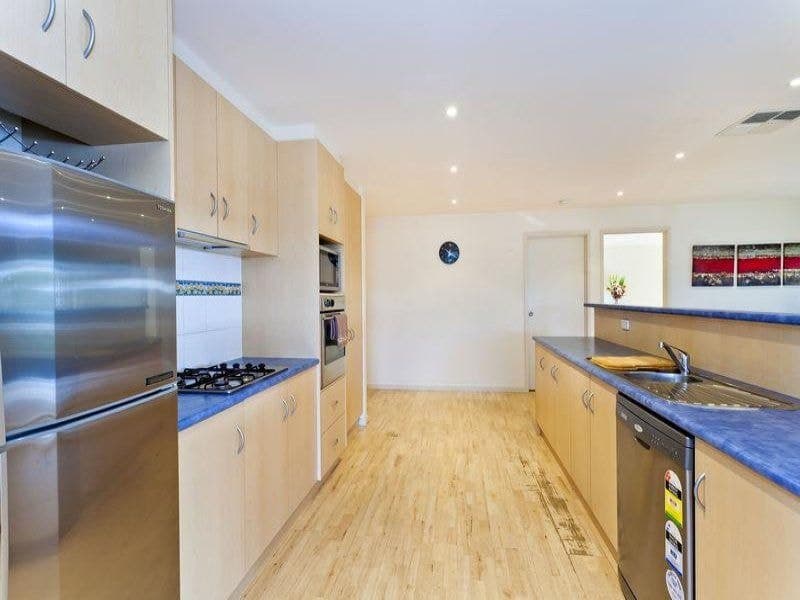 34 Kingston Downs Drive OCEAN GROVE VIC, Ocean Grove - Thumbnail 4