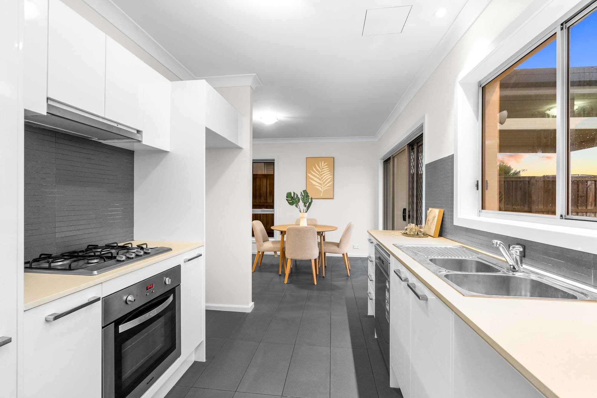 13 Lookout Circuit, Stanhope Gardens NSW 2768, Stanhope Gardens - Thumbnail 4