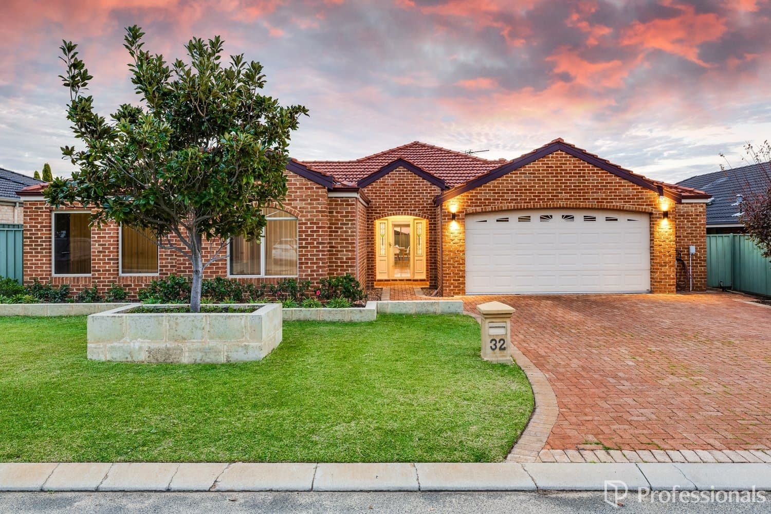 32 Stonewall Circuit, Landsdale WA 6065, Landsdale - Image 1
