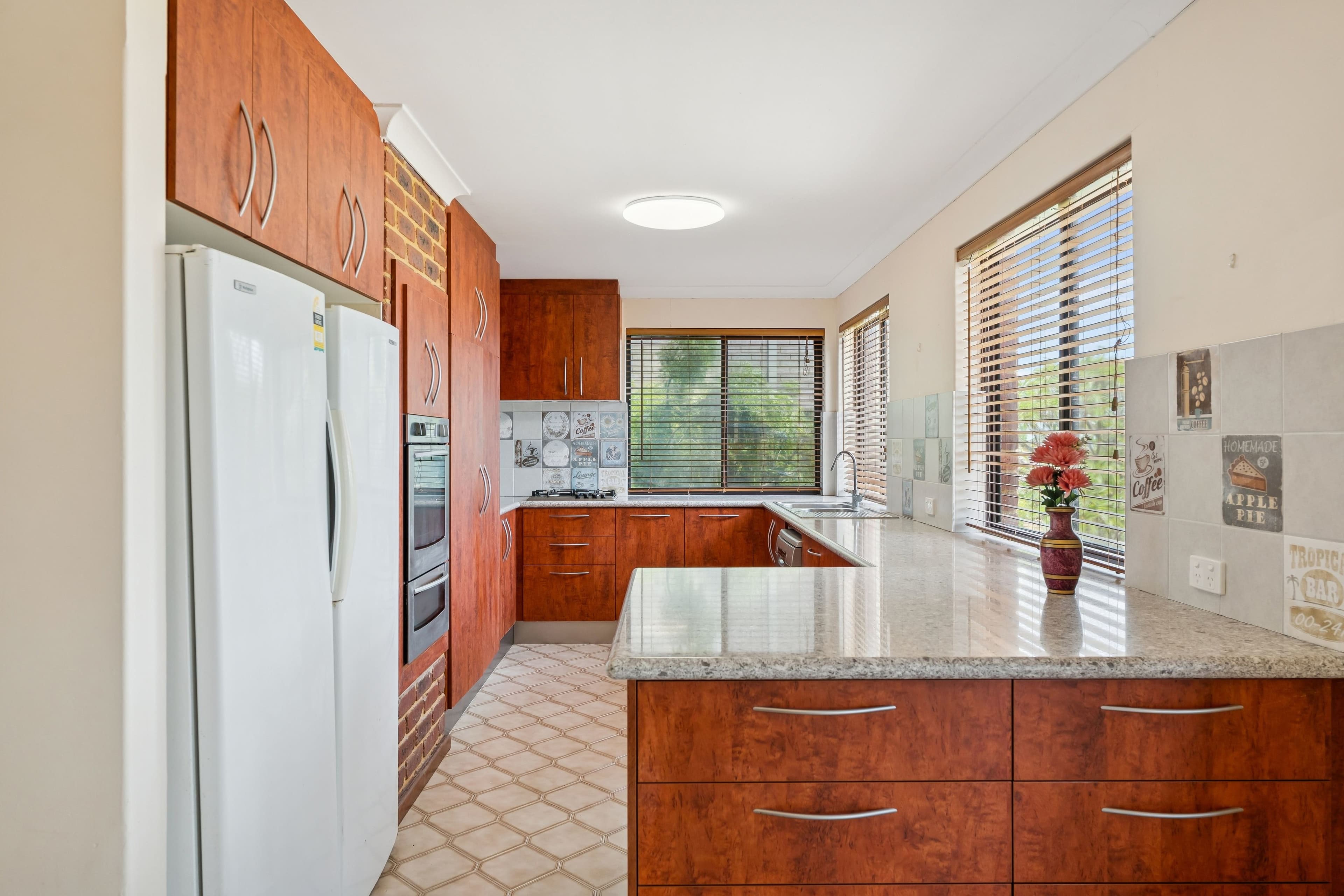 3 Woonona Place, Kallaroo WA 6025, Kallaroo - Thumbnail 7