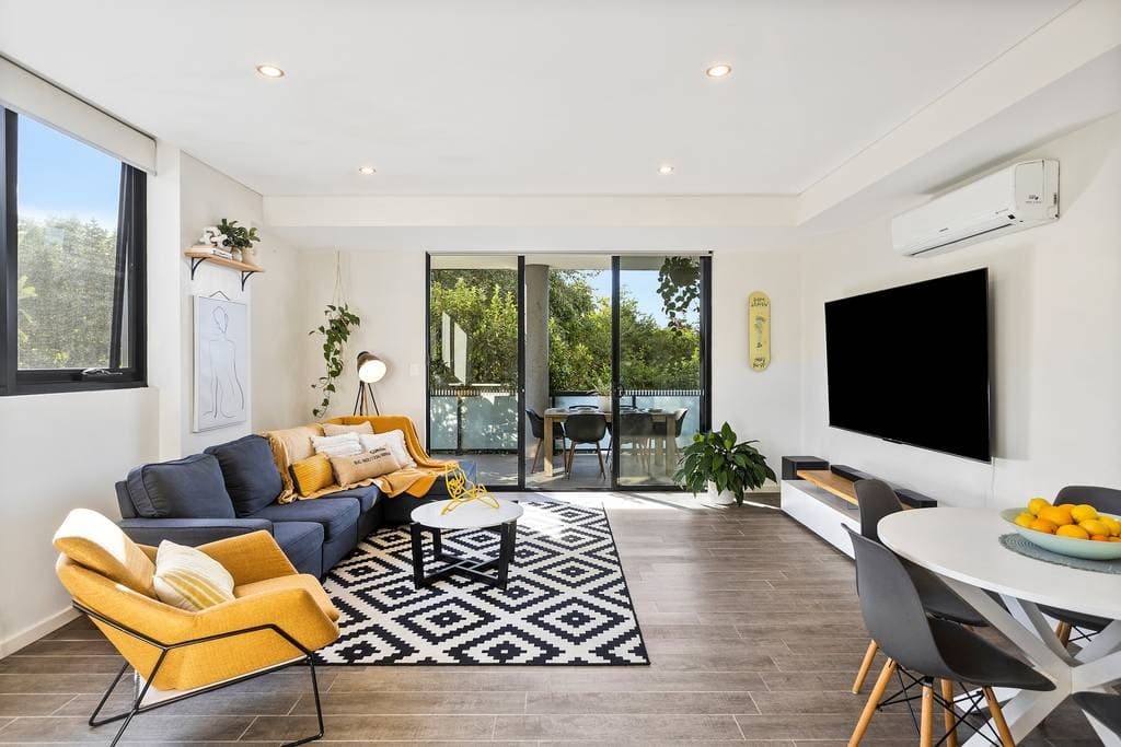 3/118 Gladstone Avenue, Coniston - Thumbnail 4