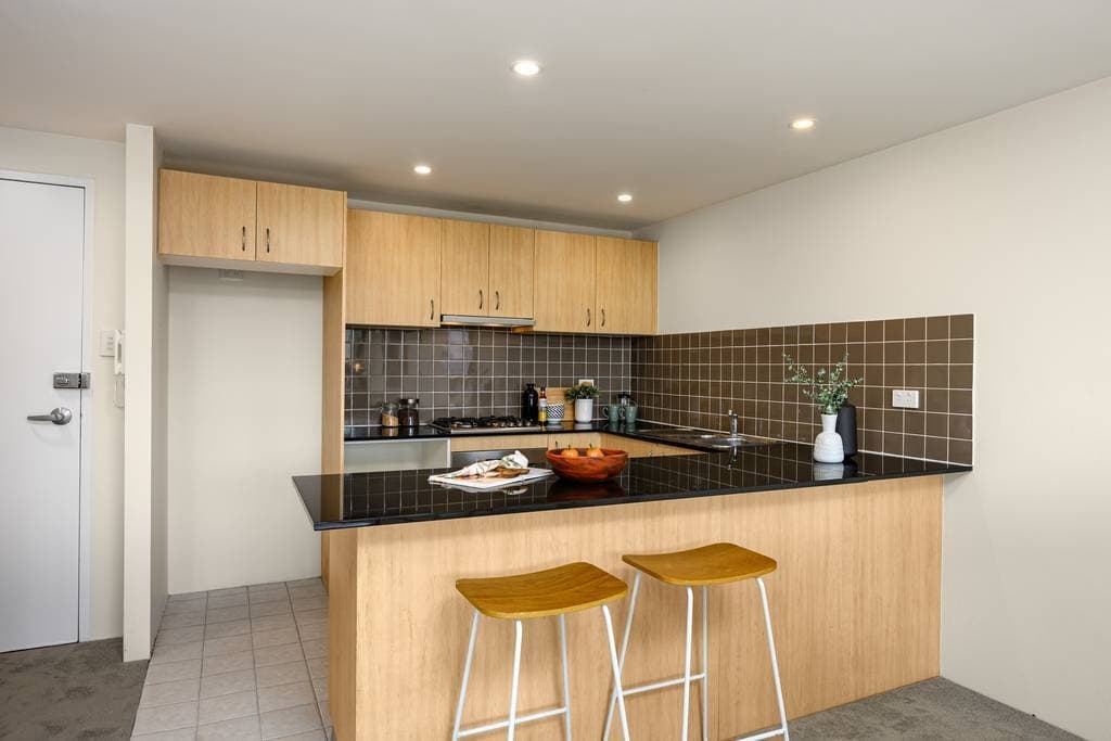 84/3-13 Erskineville Road, Newtown - Thumbnail 4