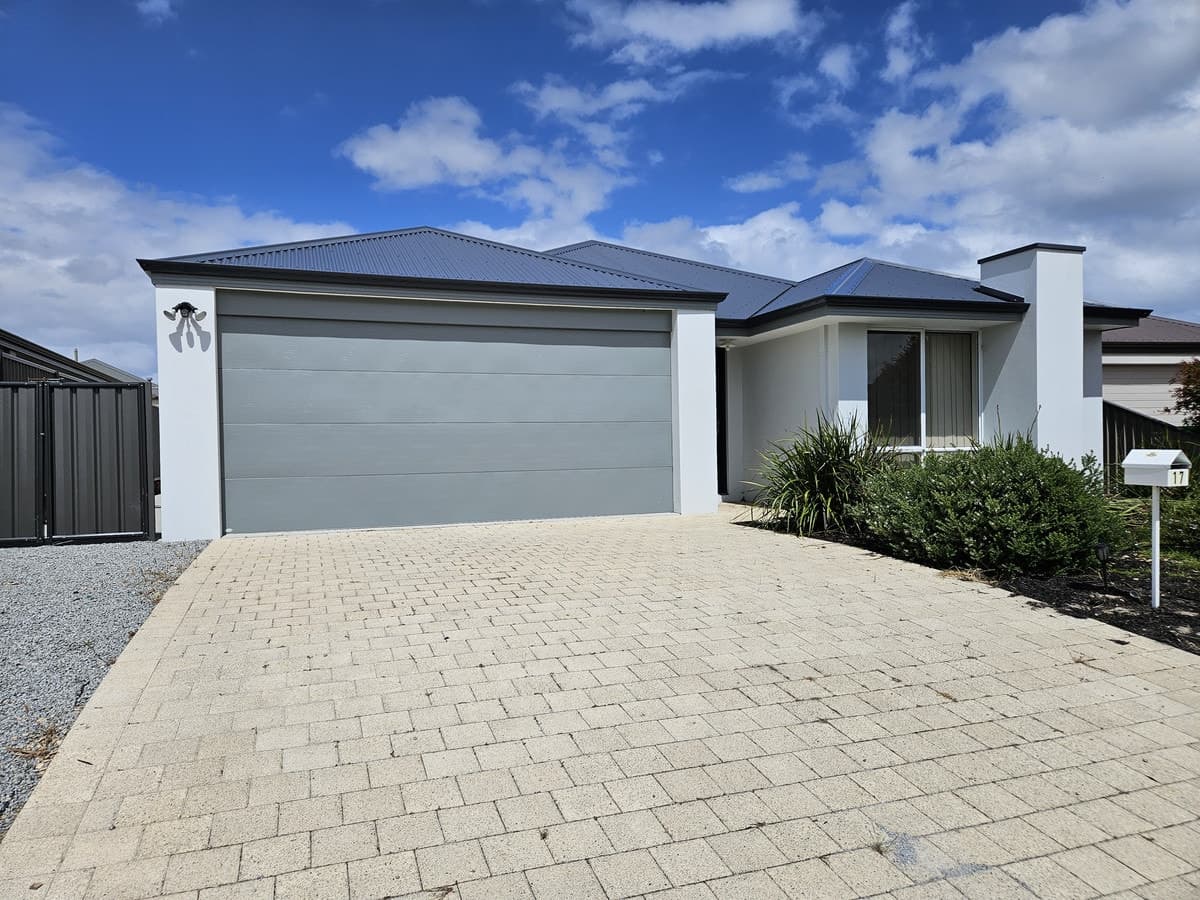 17 Lamont Grange, Bayonet Head WA 6330, Bayonet Head - Image 1