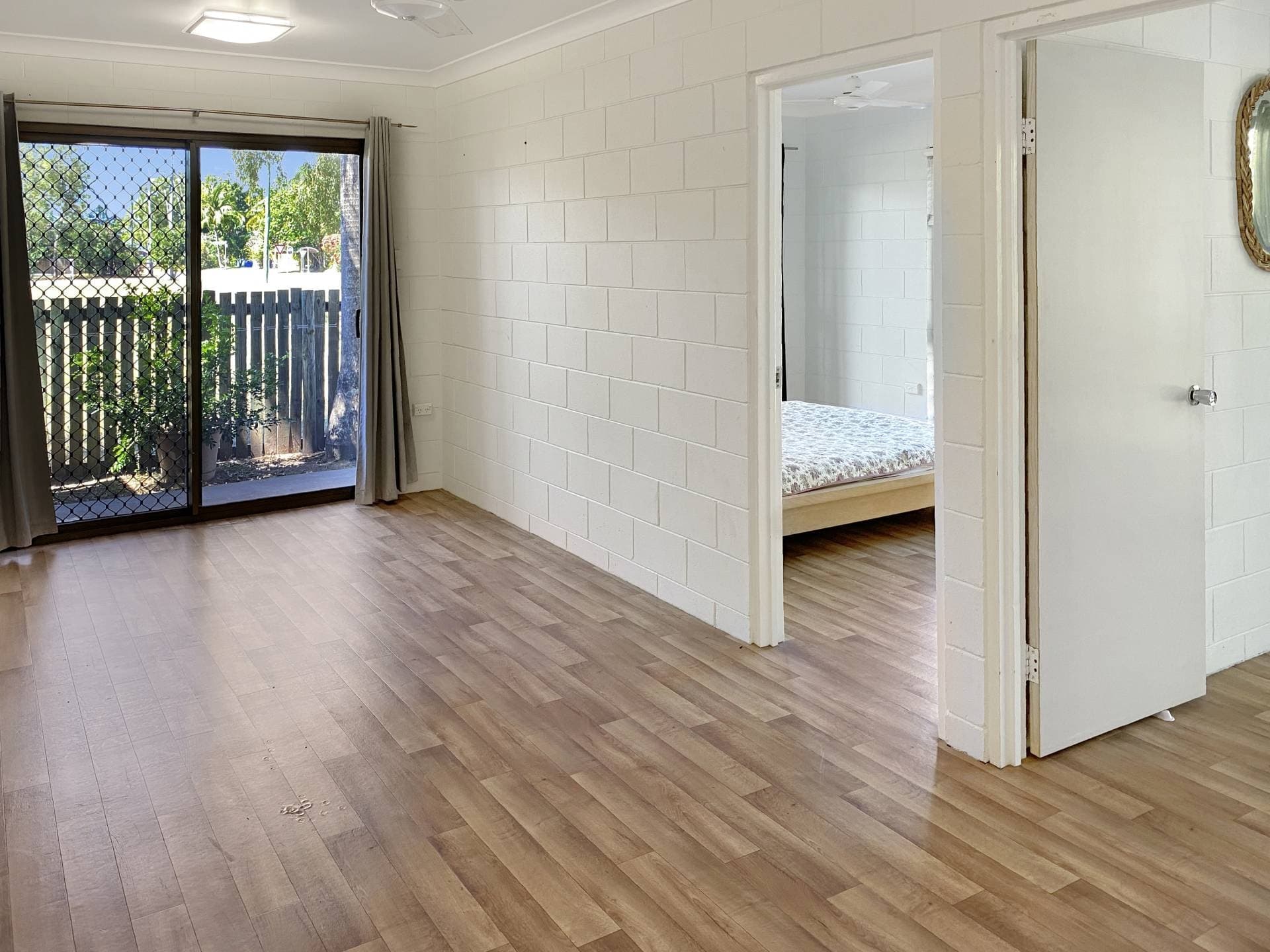 1, 23 Yates Street, Nelly Bay - Thumbnail 3