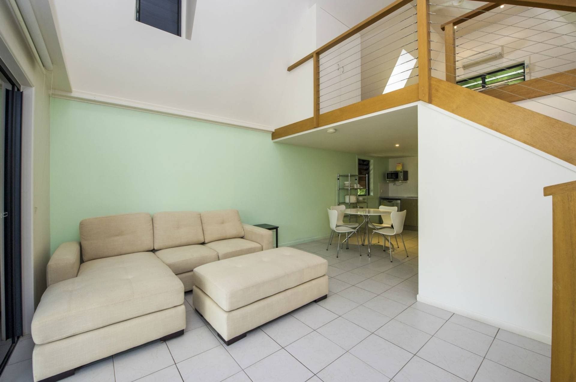 7, 42  'Canopy' Yates Street, Nelly Bay - Thumbnail 4