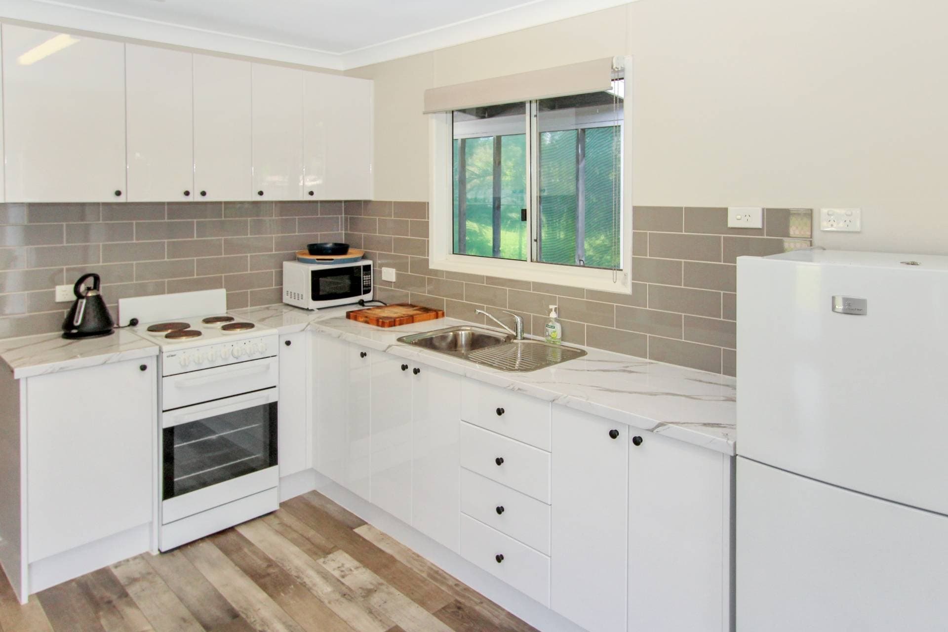 22 Birt Street, Picnic Bay - Thumbnail 5