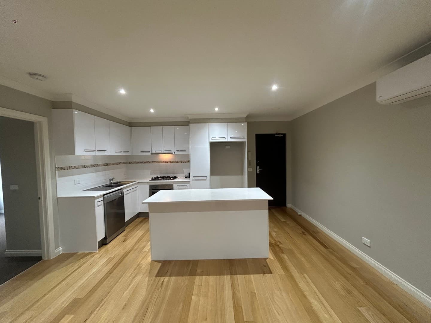 102/7 Birch Street, Bayswater, VIC 3153, Bayswater - Thumbnail 3
