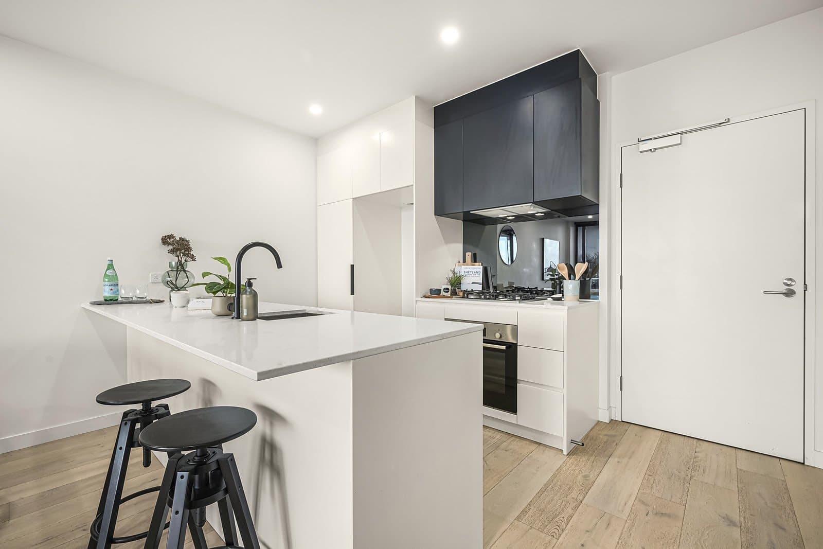 712/2 Joseph Road, Footscray VIC 3011, Footscray - Thumbnail 4