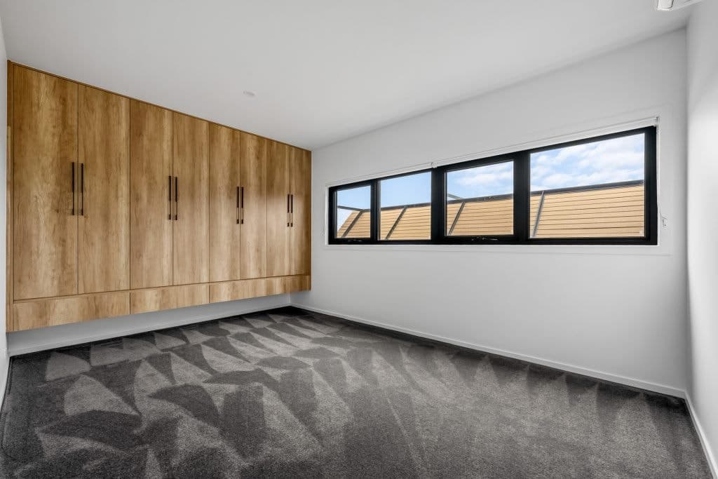 1/158 Raglan Street, Preston - Thumbnail 2