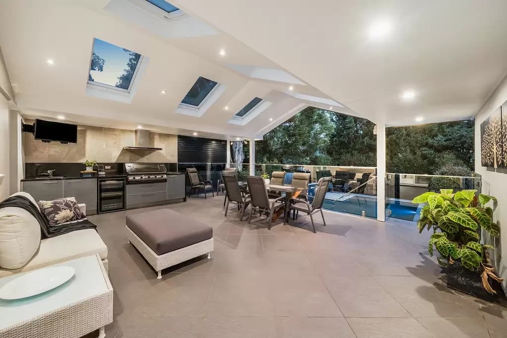 12 Gabrielle Avenue, Baulkham Hills, Baulkham Hills - Thumbnail 2