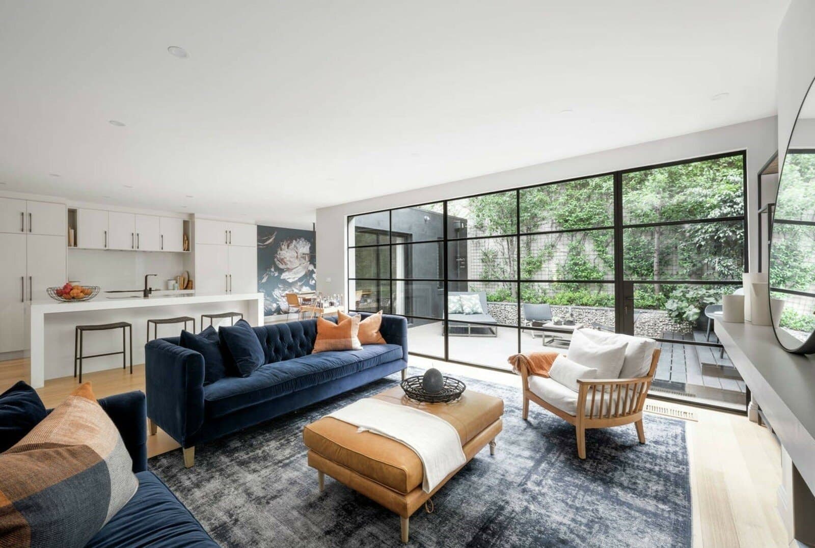 11 Tivoli Road, South Yarra - Thumbnail 2