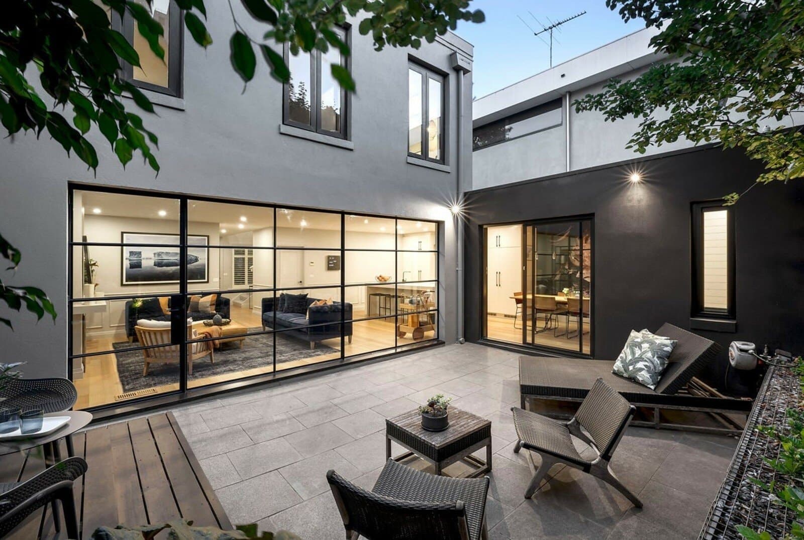 11 Tivoli Road, South Yarra - Thumbnail 5