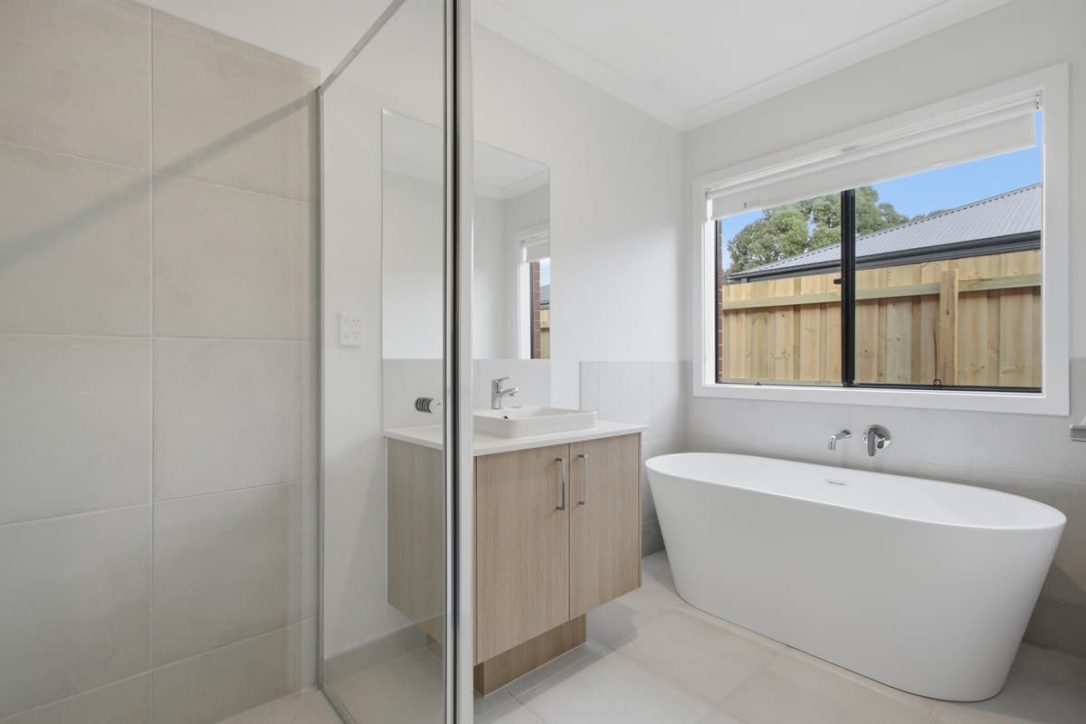 33 Jerome Street, Moe VIC 3825, Moe - Thumbnail 2