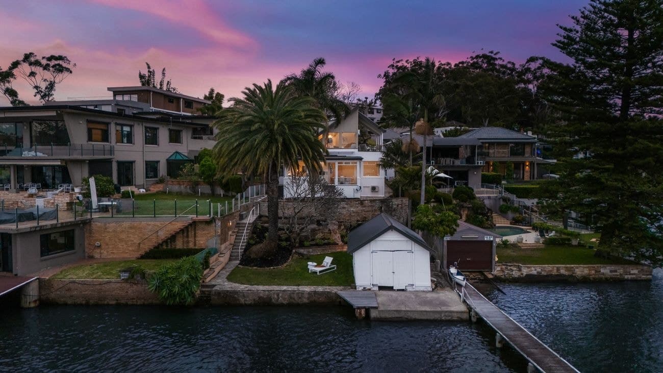 9 Boorroo Street, Kangaroo Point - Image 1