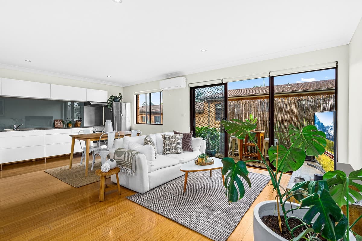 4/16 Ocean Street, Thirroul, Thirroul - Image 1