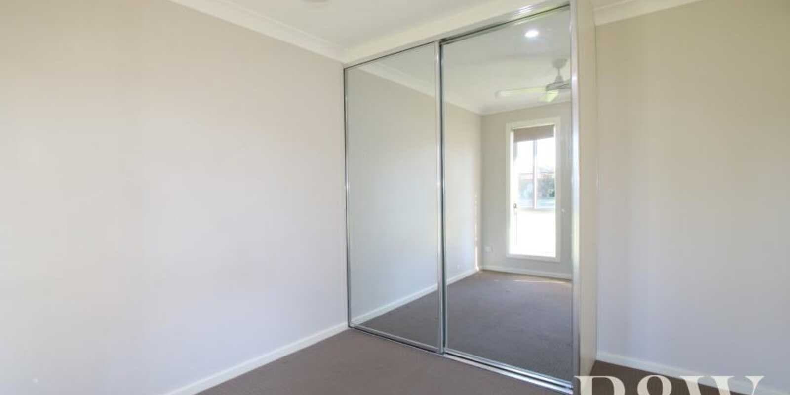 1A Barcoo Close Erskine Park, Park - Thumbnail 4