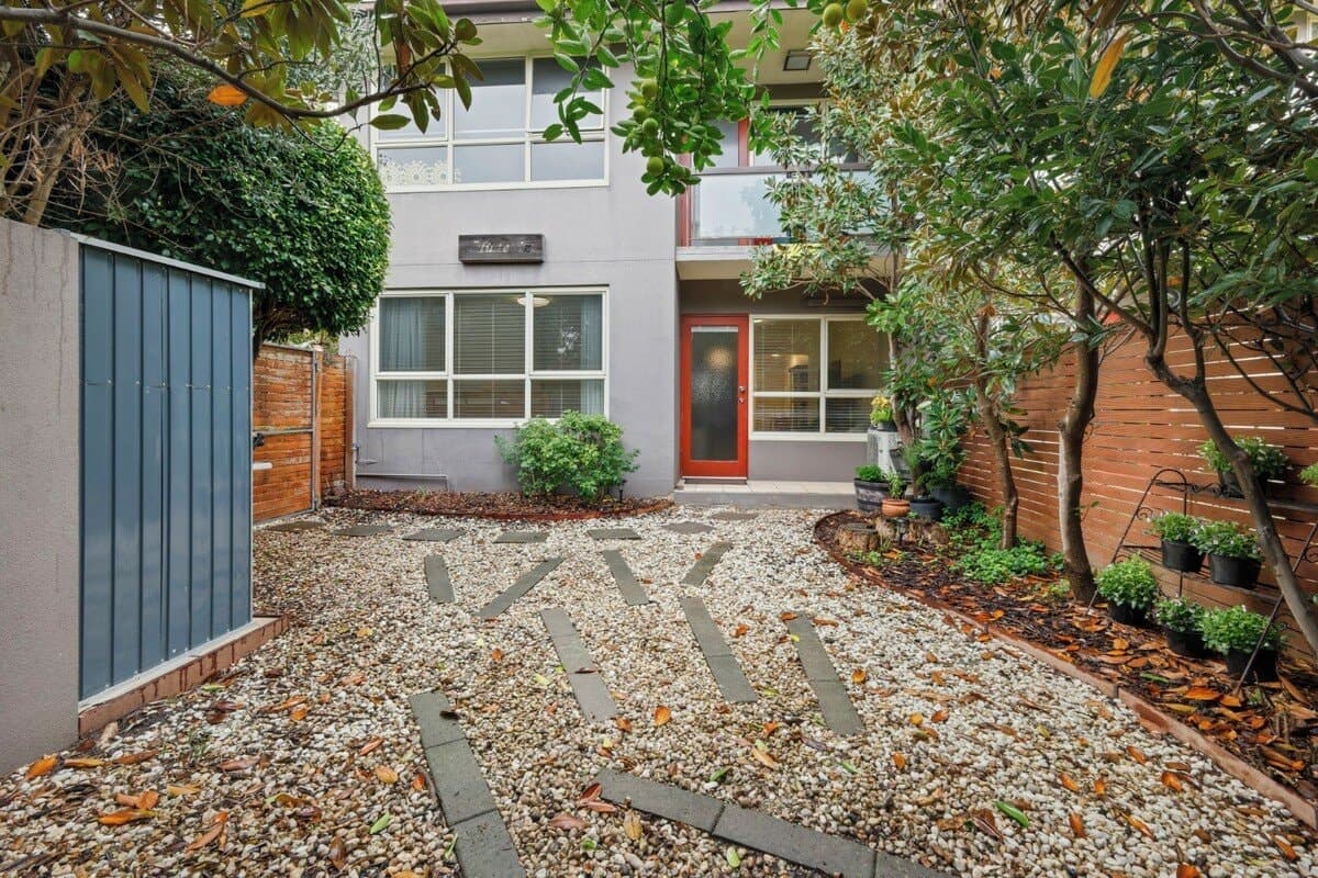 Melbourne, VIC, Mentone - Thumbnail 6