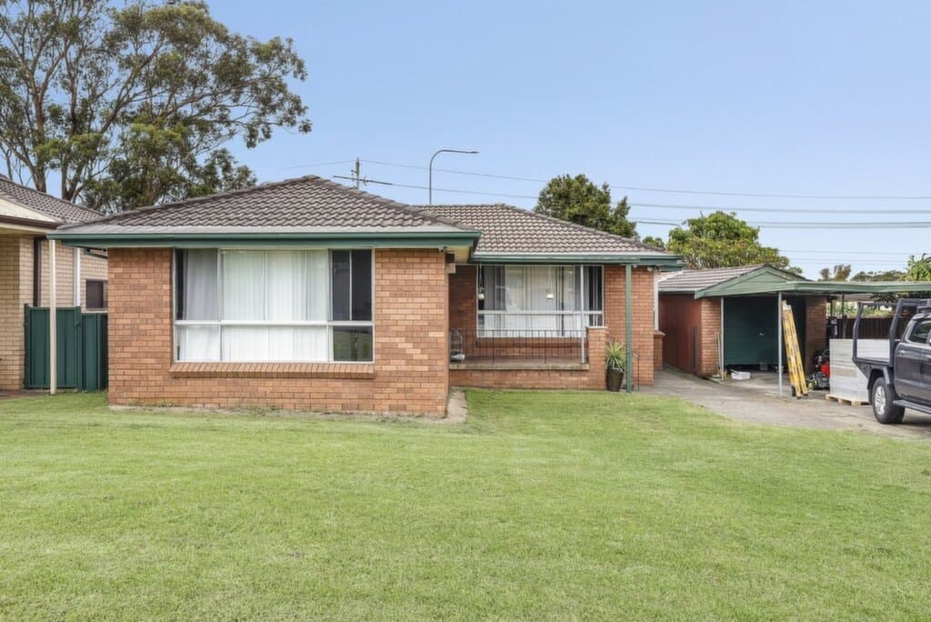 17 Bluegum Avenue, Prestons - Image 1