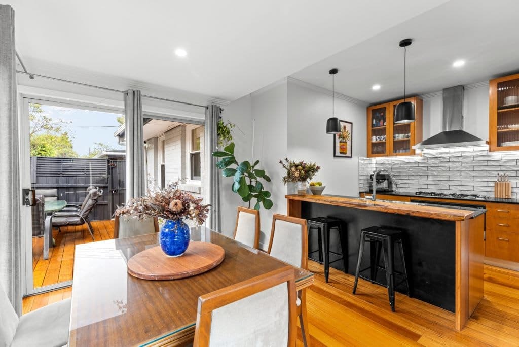 16 Pacific Drive, Heidelberg West - Image 1