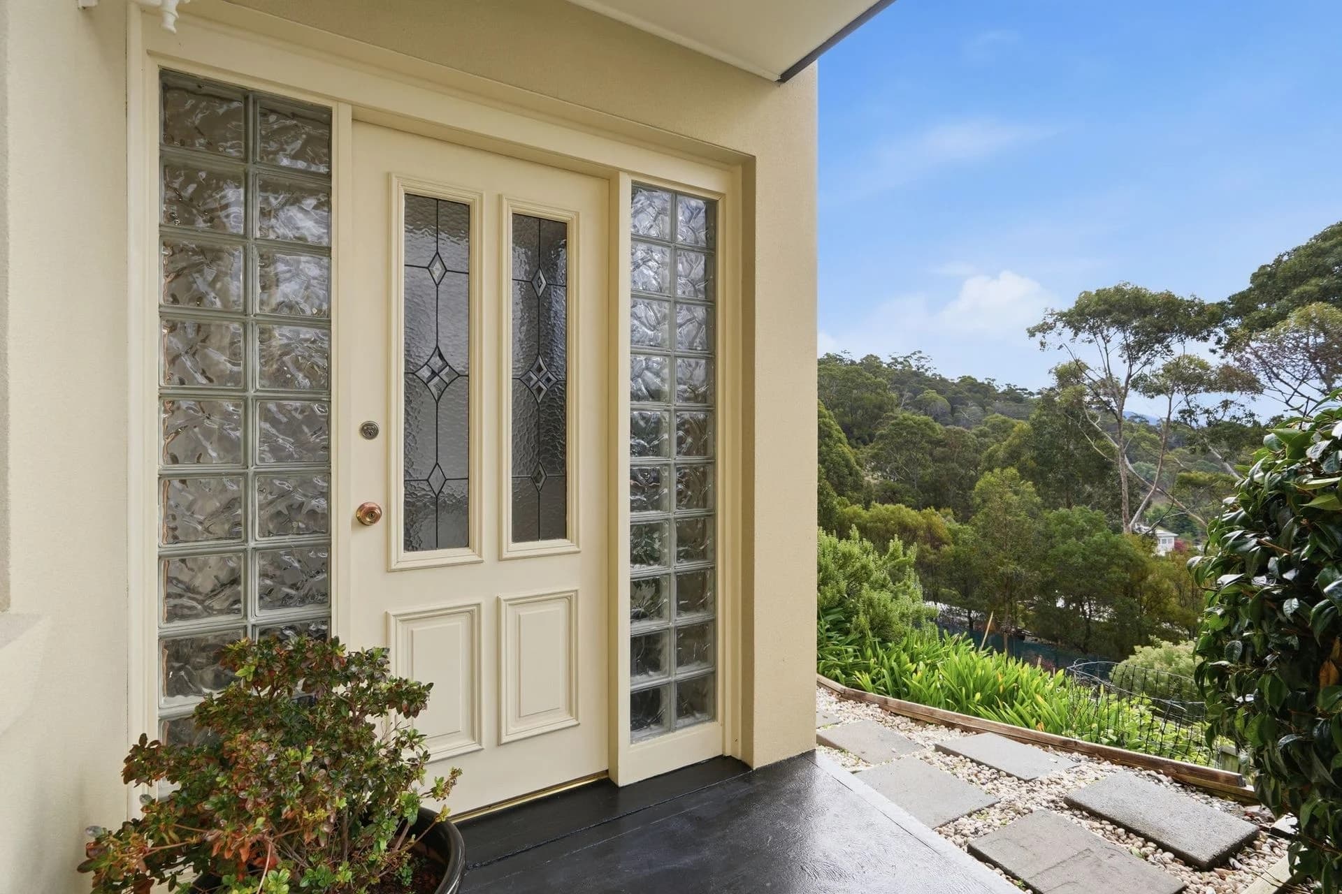 2/5 Ross Place, Mount Stuart - Thumbnail 5