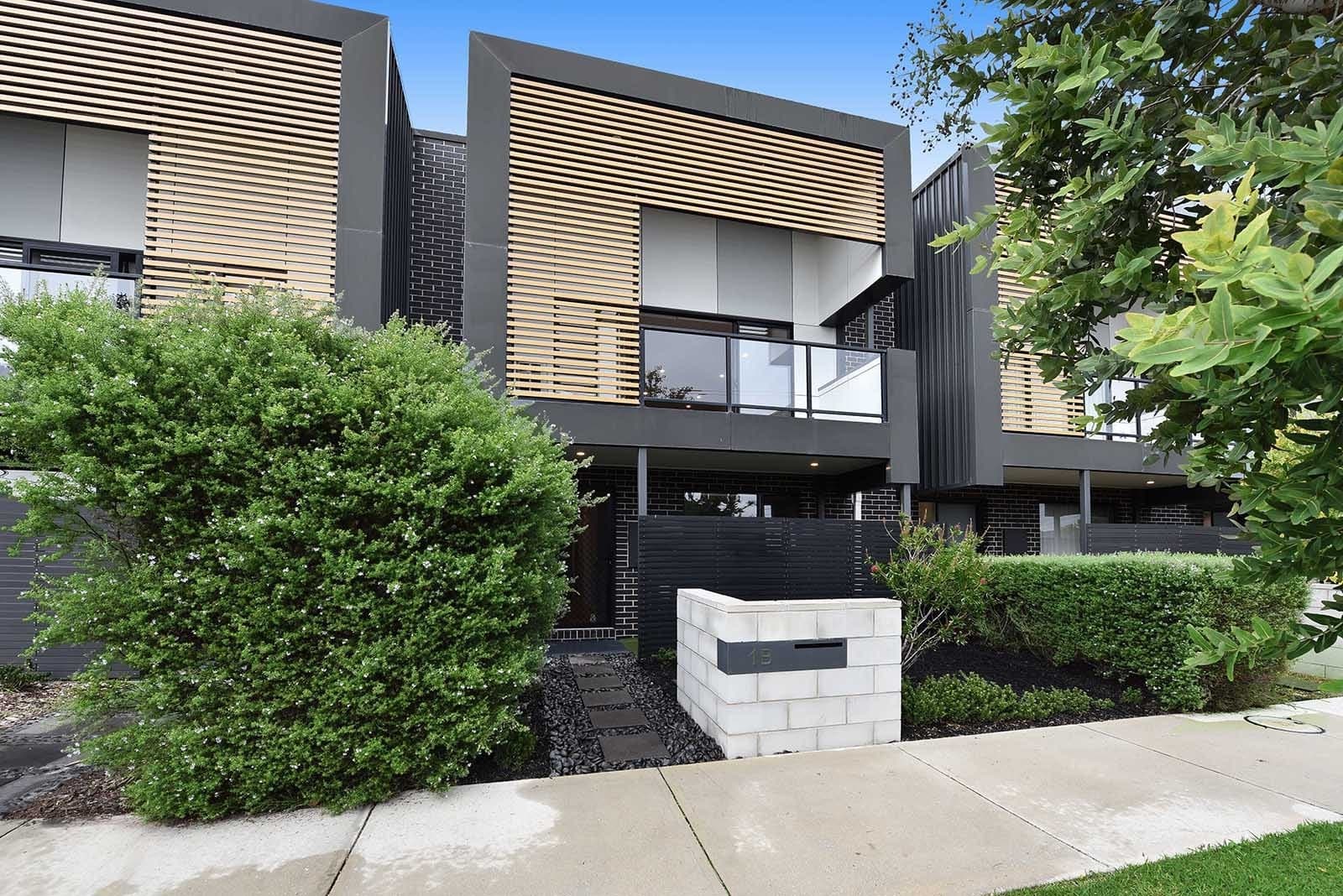 1B Westminster Dr, Avondale Heights, VIC 3034, Avondale Heights - Image 1