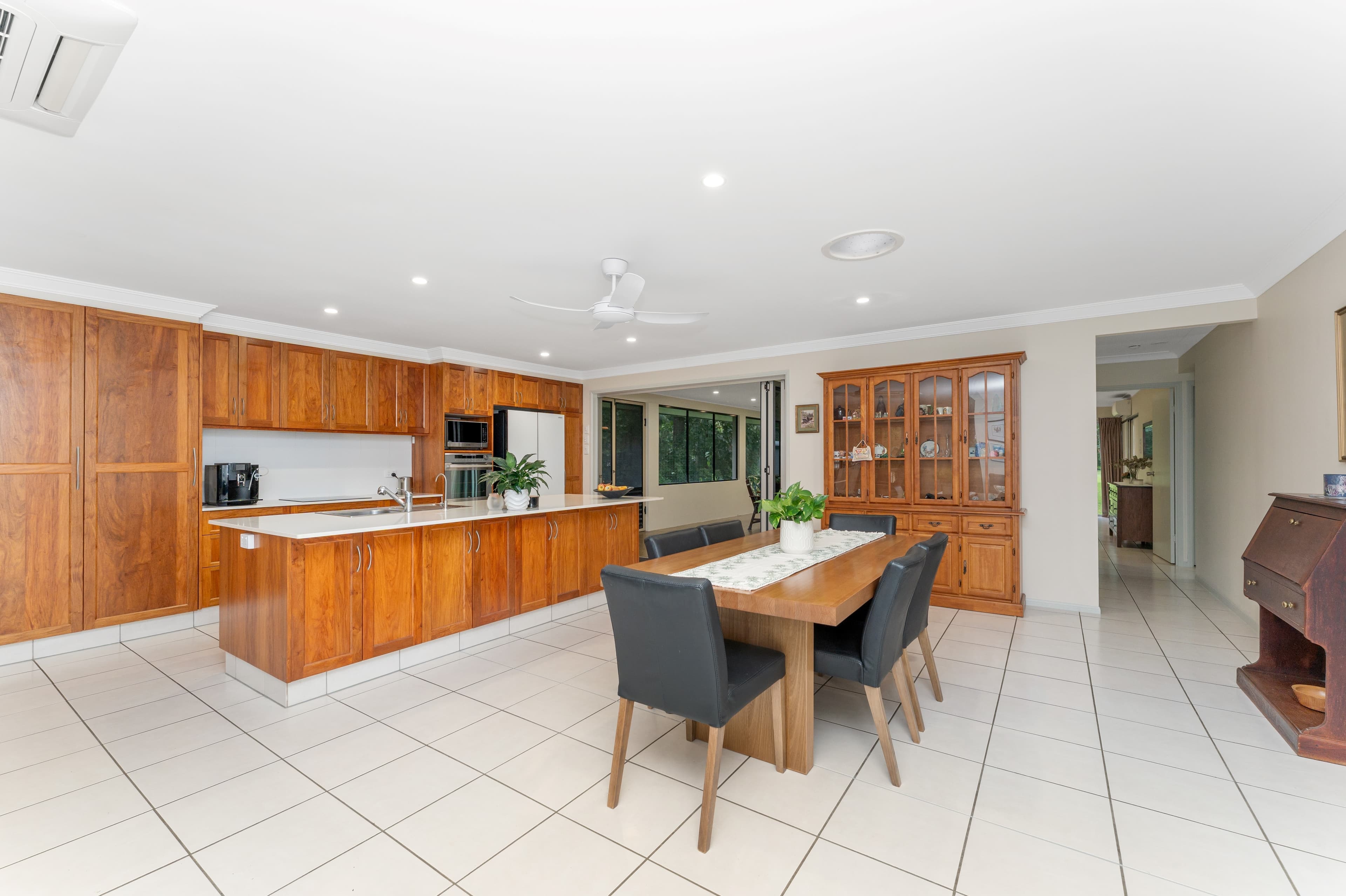 6 Octagonal Crescent, Kelso - Thumbnail 3