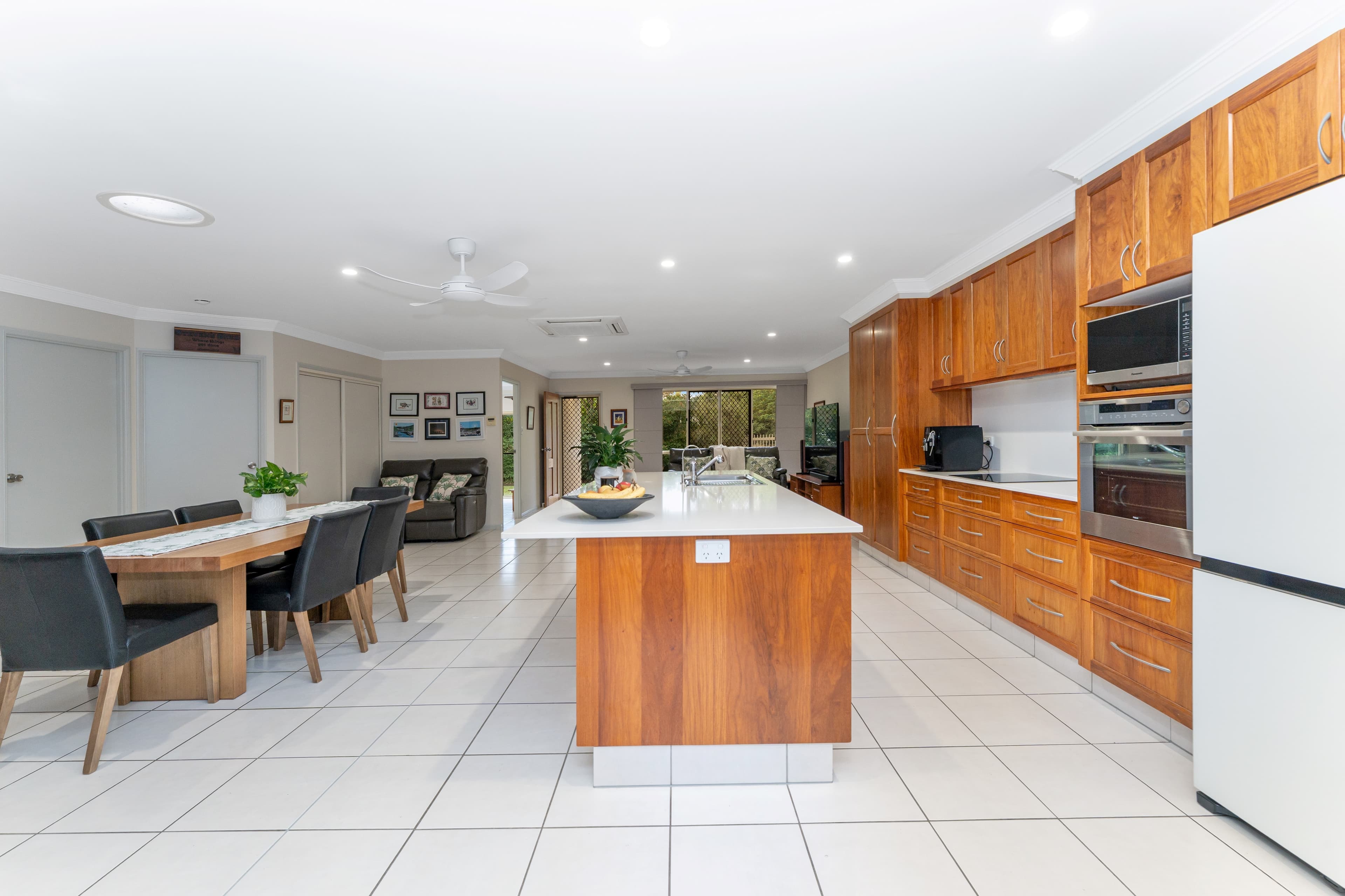 6 Octagonal Crescent, Kelso - Thumbnail 4