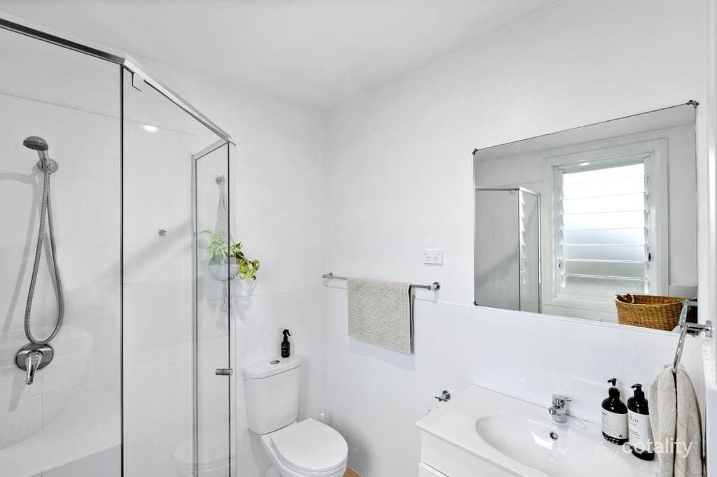 57a Oliver Street, Freshwater - Thumbnail 4