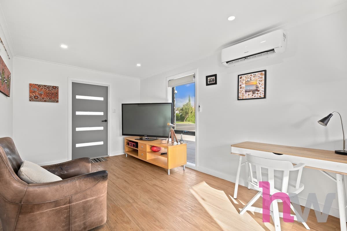 1 / 4 Colville Court, HERNE HILL VIC 3218, Herne Hill - Thumbnail 2