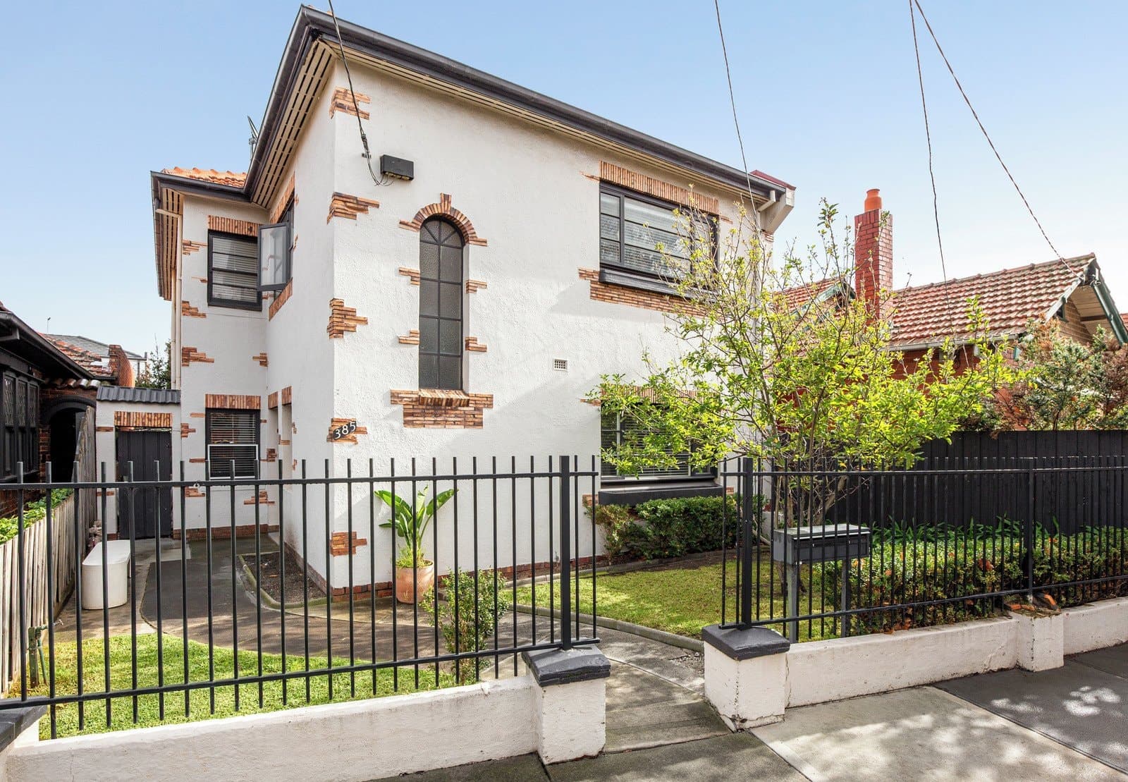 1/385 Barkly Street, Elwood - Image 1