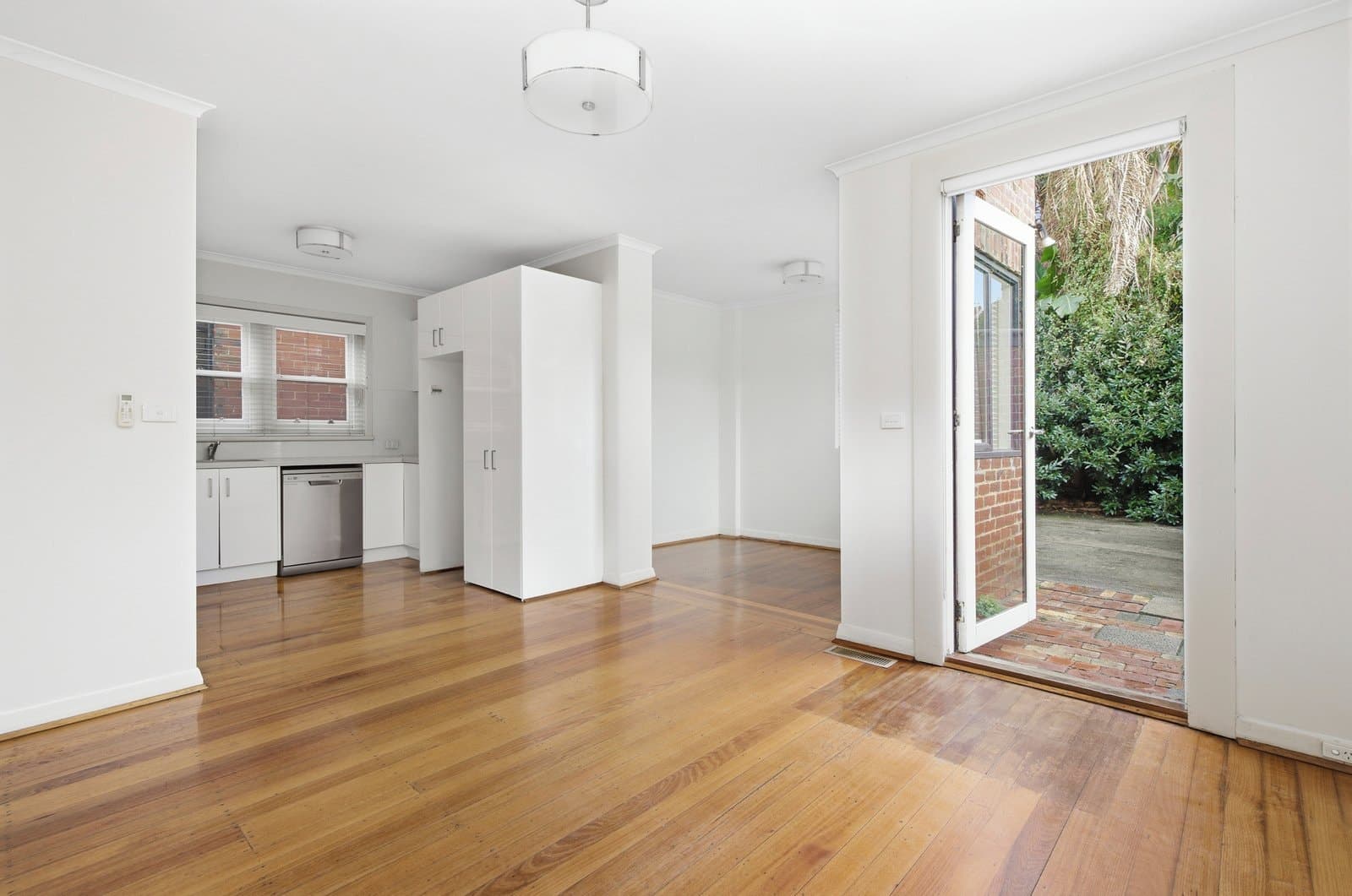 1/385 Barkly Street, Elwood - Thumbnail 7