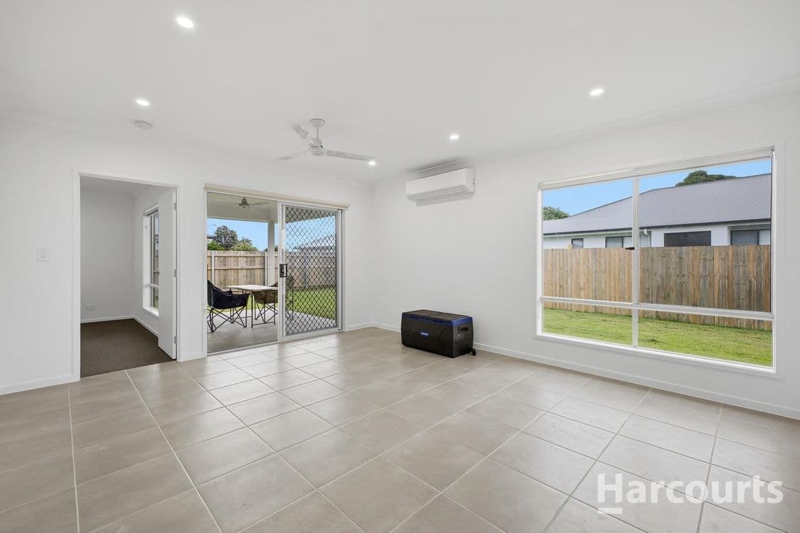 23 Torbanlea Street, BURRUM HEADS, QLD, 4659, Burrum Heads - Thumbnail 4