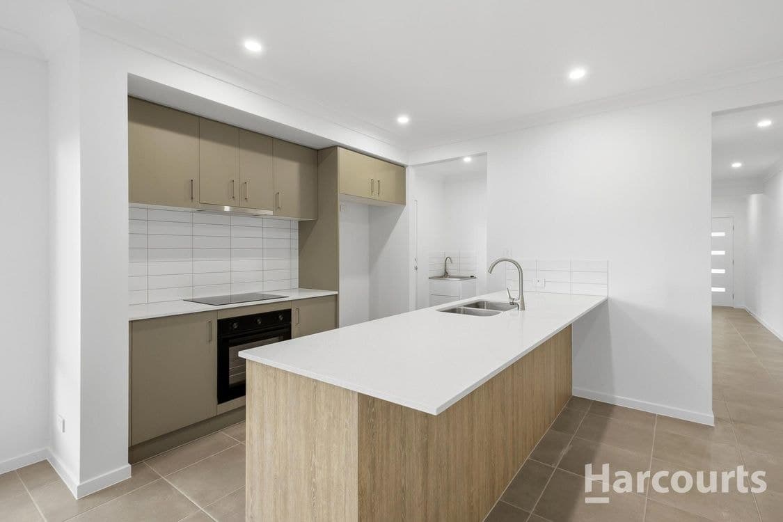 23 Torbanlea Street, BURRUM HEADS, QLD, 4659, Burrum Heads - Thumbnail 5