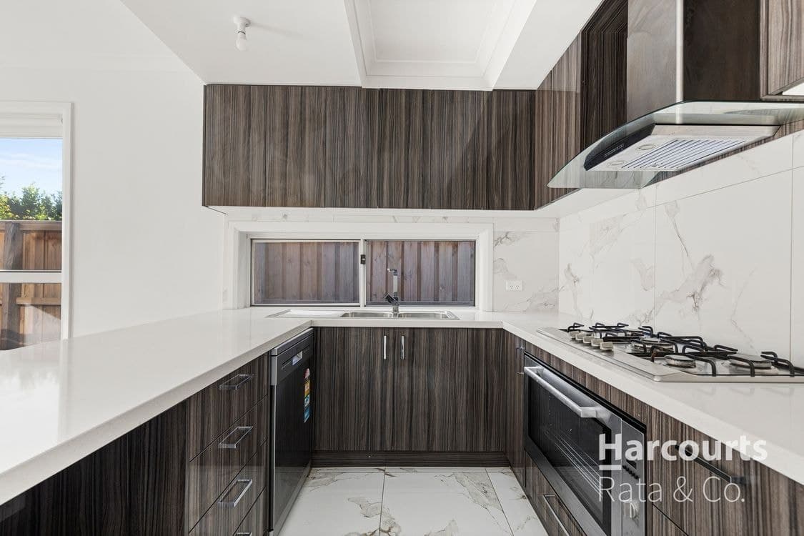 24 Burridge Street, Deanside, VIC, 3336, Deanside - Thumbnail 3