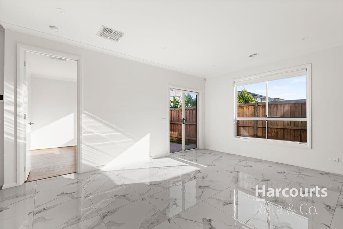 24 Burridge Street, Deanside, VIC, 3336, Deanside - Thumbnail 4