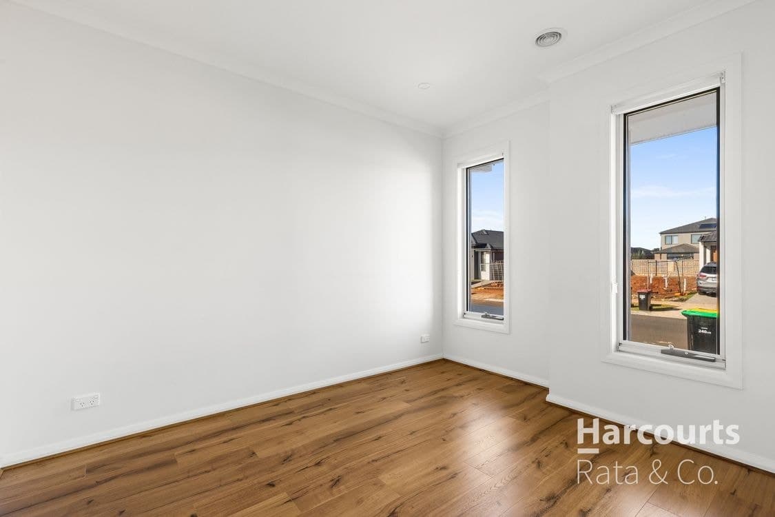 24 Burridge Street, Deanside, VIC, 3336, Deanside - Thumbnail 6