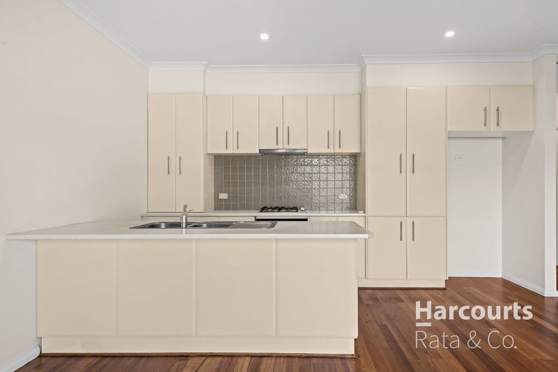 2/36 Wattlebird Crescent, Reservoir, VIC, 3073, Reservoir - Thumbnail 2