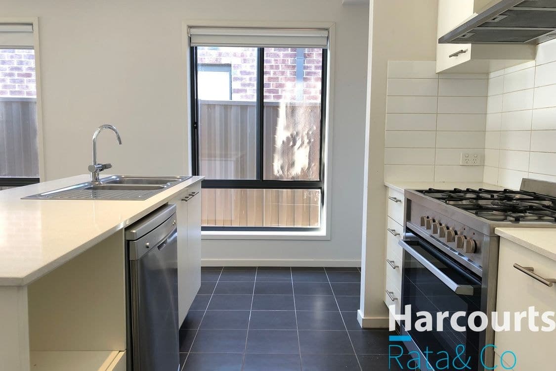18 Fortitude Drive, Craigieburn, VIC, 3064, Craigieburn - Thumbnail 4