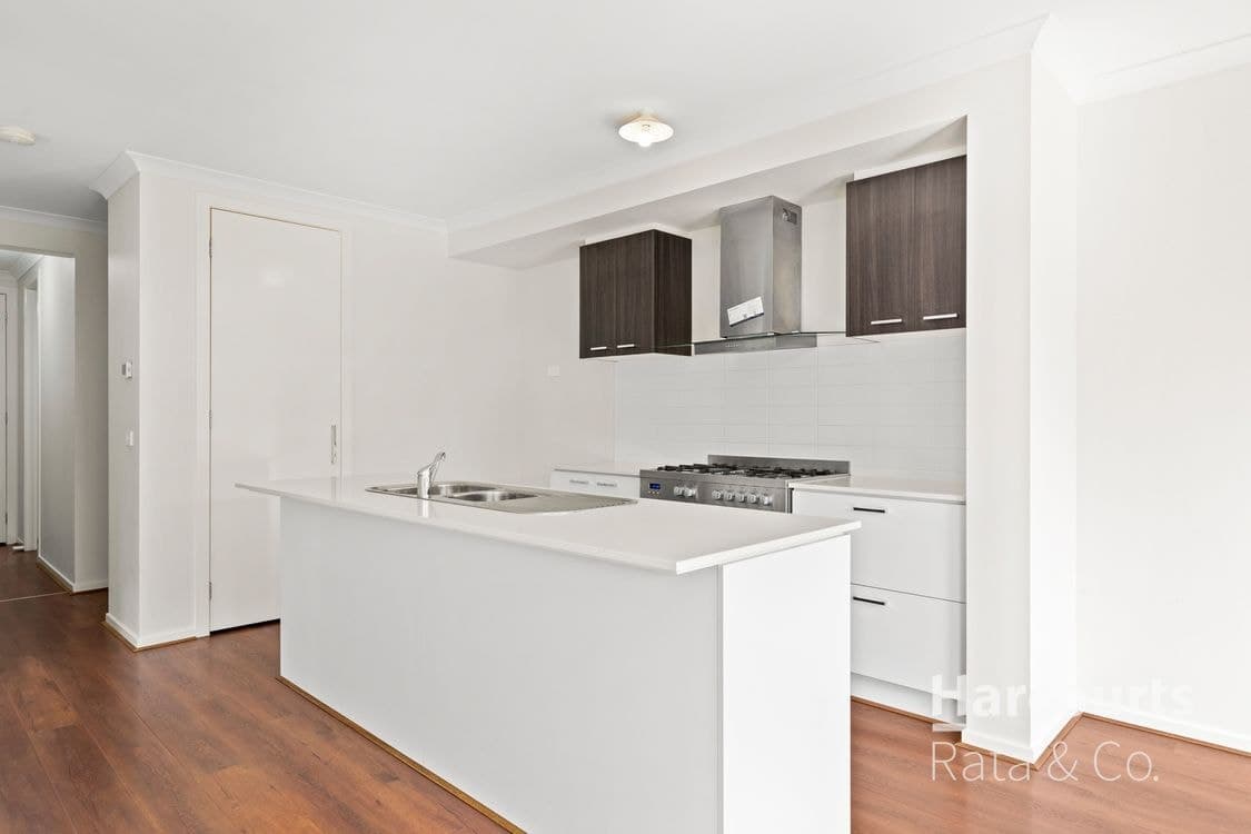 33 Tucholsky Drive, Kalkallo, VIC, 3064, Kalkallo - Thumbnail 2