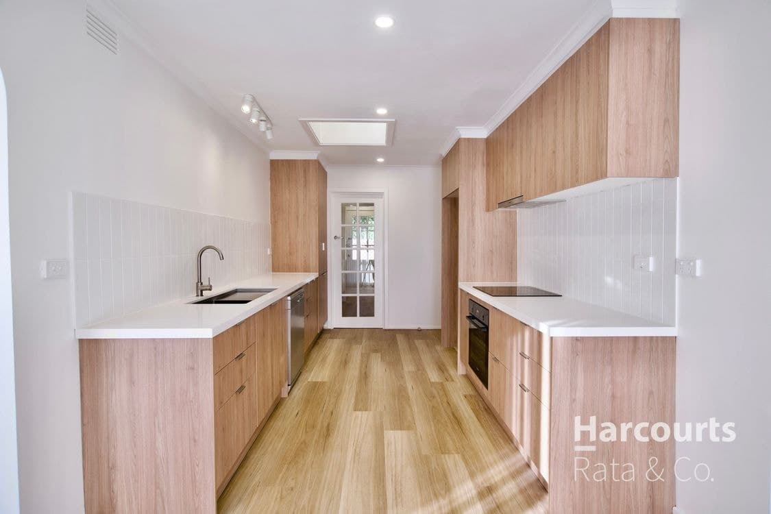 9 Tobruk Court, Lalor, VIC, 3075, Lalor - Thumbnail 2