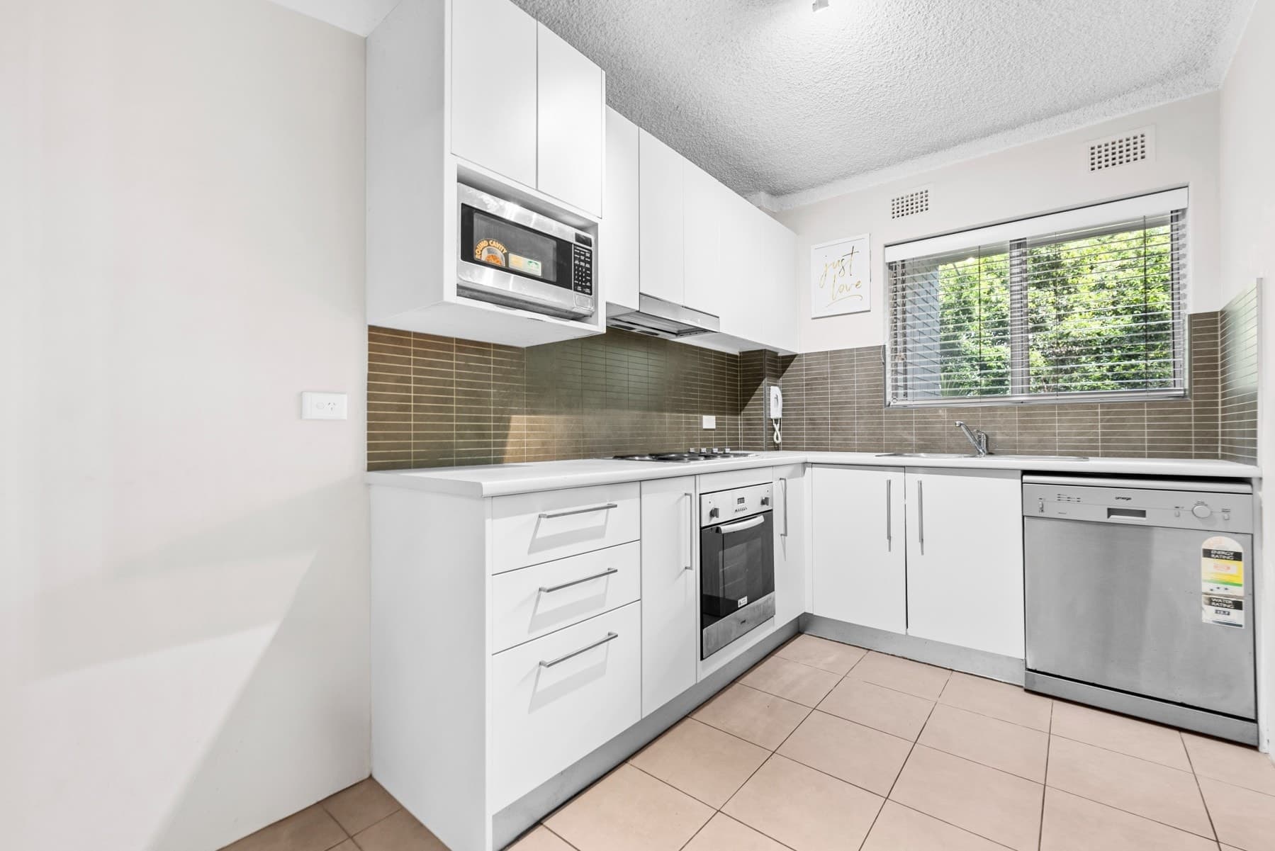 7/26-28 Oxford St, Merrylands - Thumbnail 2