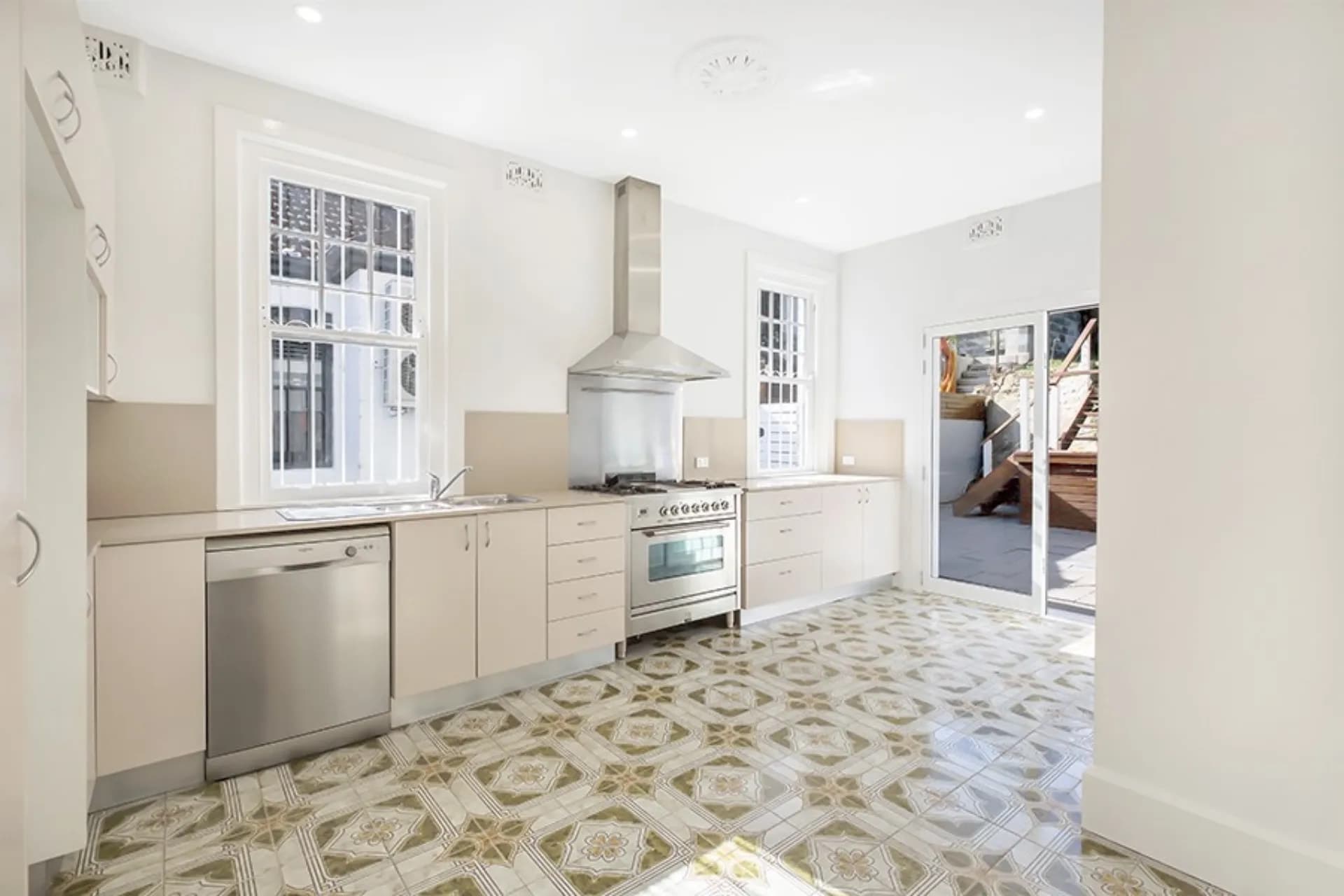23 Holdsworth Street, Neutral Bay, NSW, Neutral Bay - Thumbnail 4