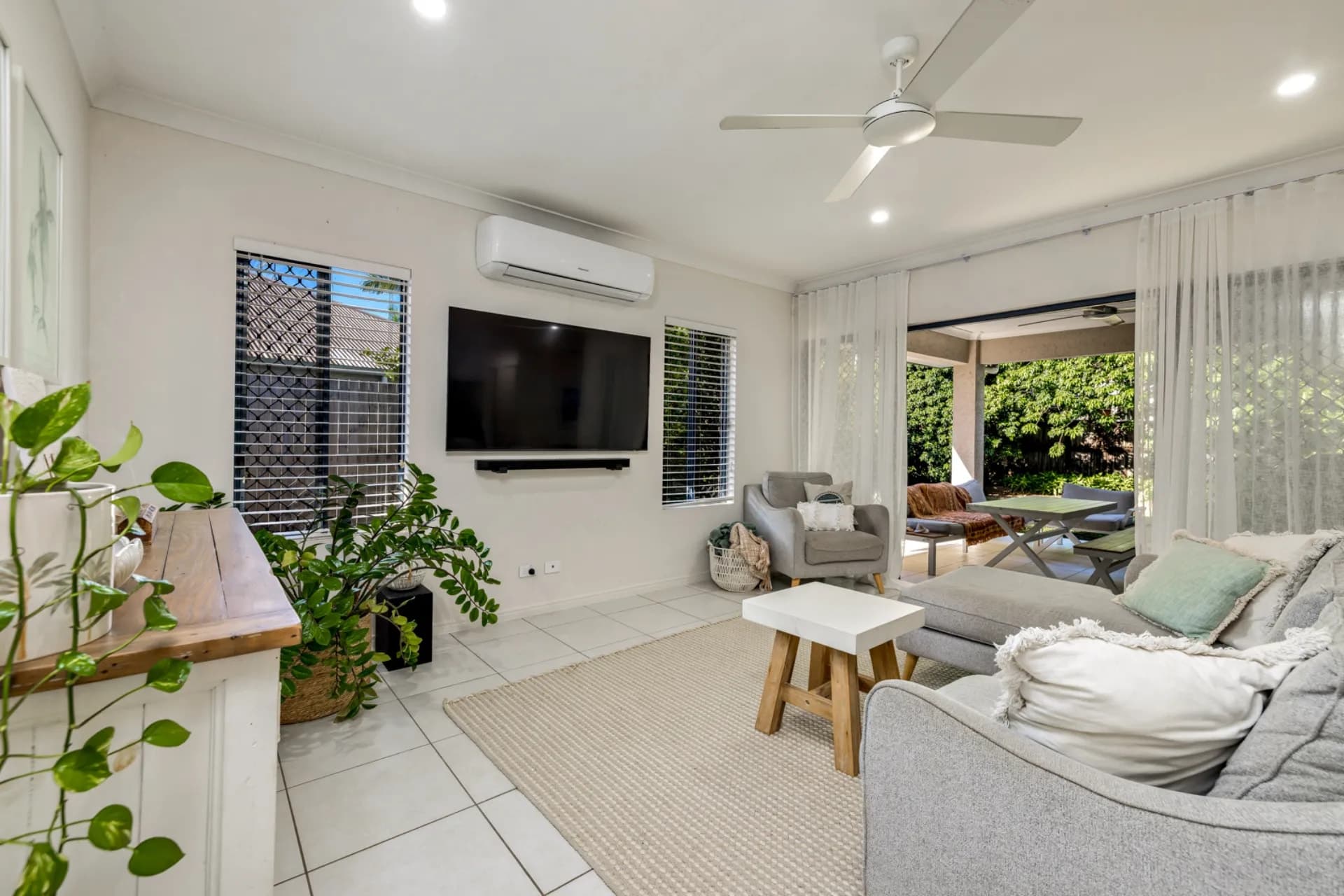 9 Taffles Street, Redlynch, QLD, Redlynch - Thumbnail 4