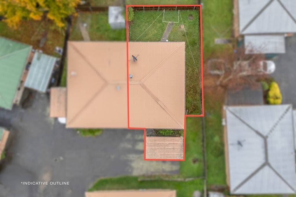 2/9-11 Newnham Close, Newnham - Thumbnail 2