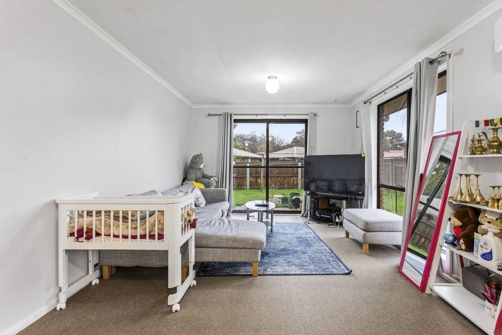 2/9-11 Newnham Close, Newnham - Thumbnail 3